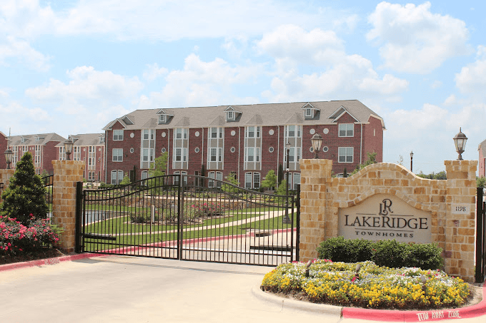 Lakeridge Townhomes - College Station Apartments that Accept Evictions