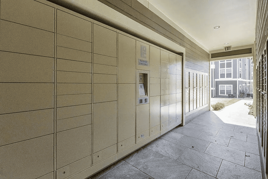 Oakwood Crossing Apartments Locker System