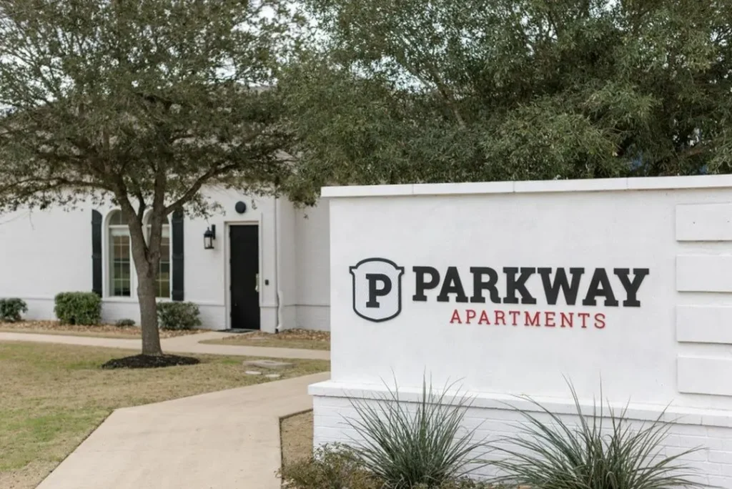 Parkway Apartments