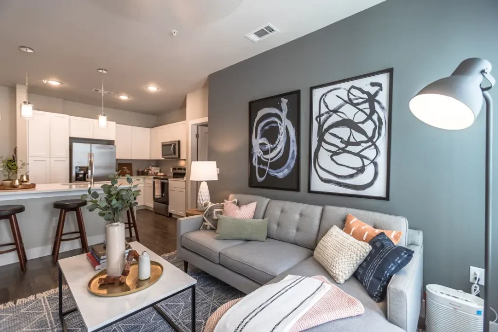 Caprock Crossing Apartments with High Ceilings