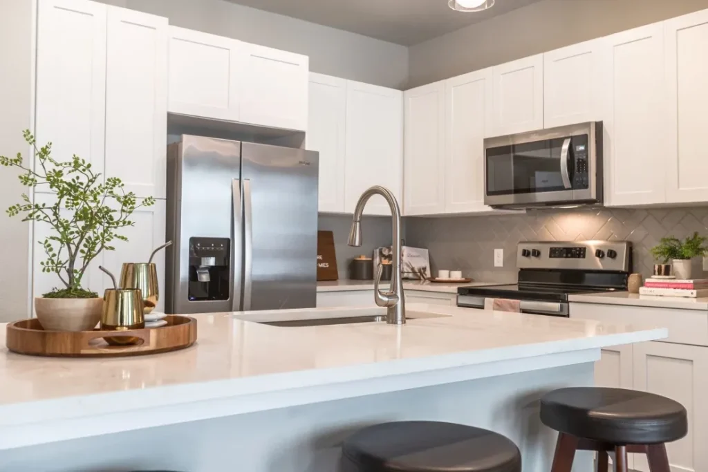 Caprock Crossing Apartments with Kitchen Island