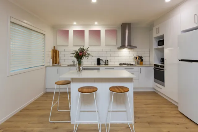 College Station Apartments with Kitchen Island