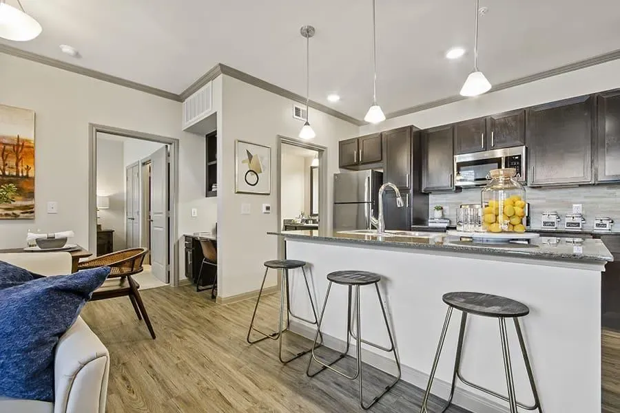 Oakwood Crossing Apartments with Kitchen Island