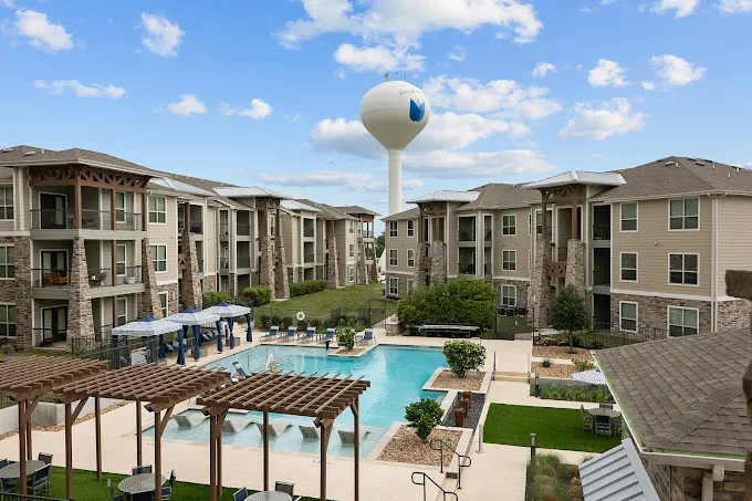 The Ranch at Arrington Apartments with Outdoor Kitchen