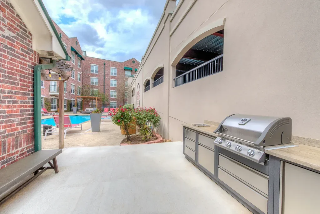 Warehouse & Factory Apartments with Outdoor Kitchen