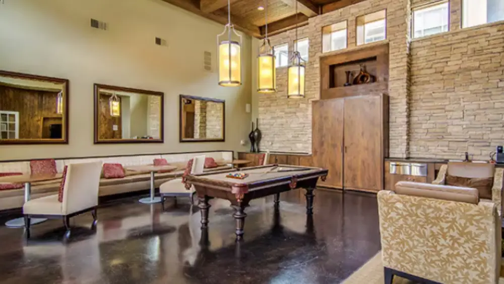Crescent Pointe Apartments