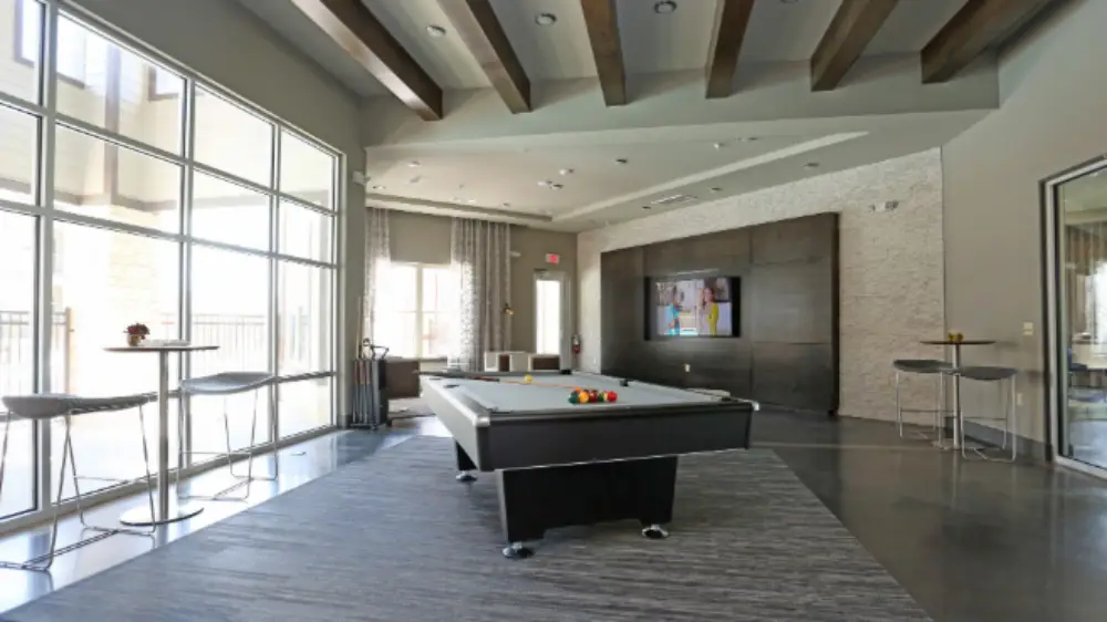 The Curve at Crescent Pointe