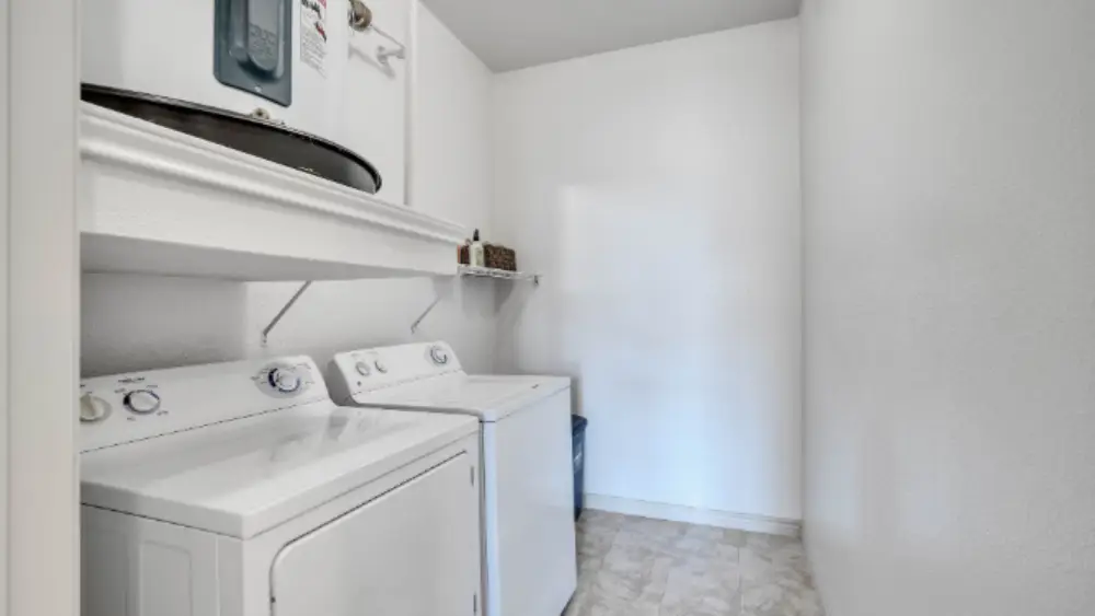 Crescent Pointe Apartments